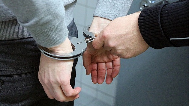 Uhapšena dva policajca zbog primanja mita