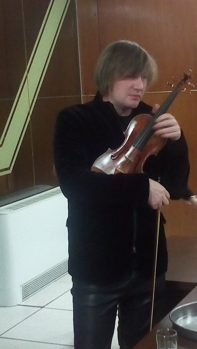 Nakon krađe, skupocena violina vraćena Lajku Feliksu