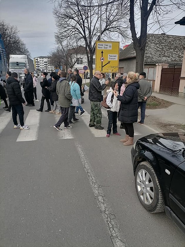 Održan protest u Novom Sadu i Petrovaradinu