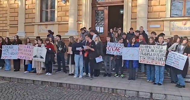 Maturanti Jovine gimnazije okončani blokadu, podrška studentima