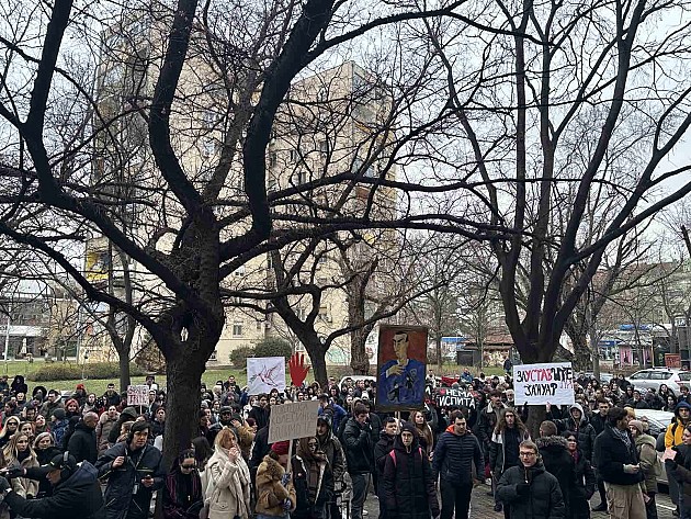 Novosadski studenti i građani blokirali raskrsnicu kod Futoške pijace