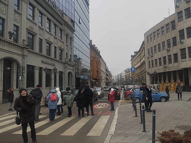 Studenti i građani protestovali, zastali na 15 minuta, prosvetari održali javni čas