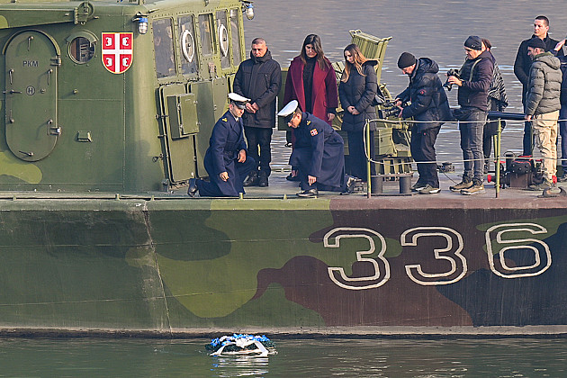 Održan pomen žrtvama Novosadske racije kod spomenika &bdquo;Porodica&ldquo;