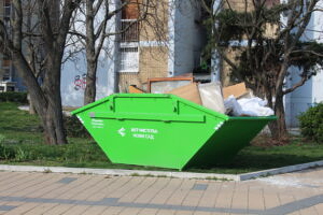 Kontejneri za kabasti otpad u Adicama i Veterniku