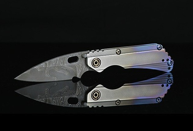 Nožem zapretio radnicima pa opljačkao kladionicu