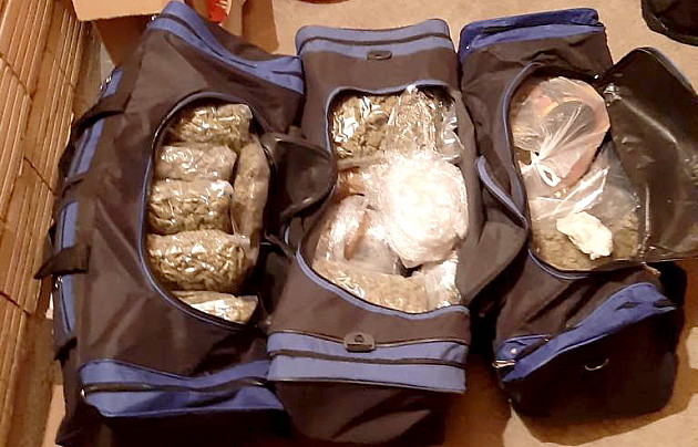Novosadska policija zaplenila više od 30 kilograma narkotika, dve digitalne vage i novac
