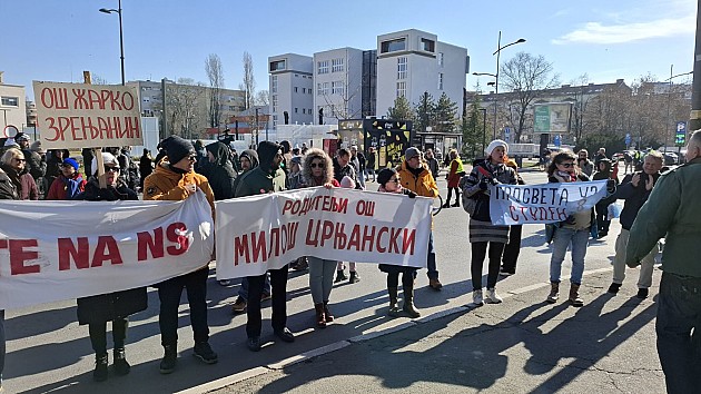 Roditelji novosadskih đaka poručili: Deci i nastavnicima nije mesto u nebezbednim školama