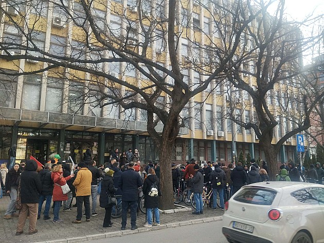 Odloženo suđenje aktivistima zbog bolesti tužioca Josimovića