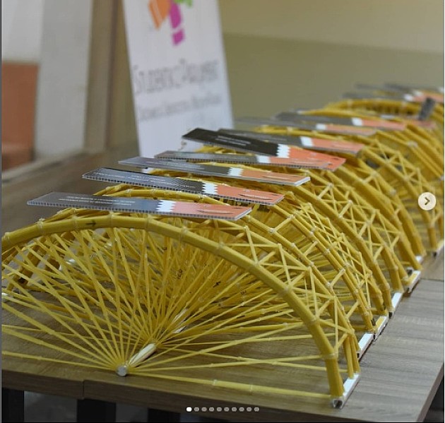 Studenti iz Novog Sada i Novog Pazara konstruisali najizdržljivije špageti mostove