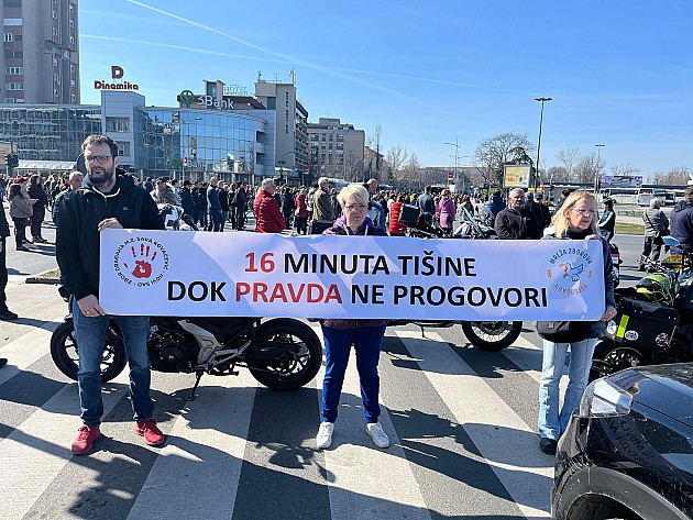 Obeleženo 16 meseci od pada nadstrešnice rekonstruisane Železničke stanice u Novom Sadu