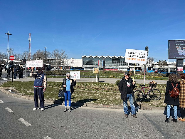 Obeleženo 16 meseci od pada nadstrešnice rekonstruisane Železničke stanice u Novom Sadu