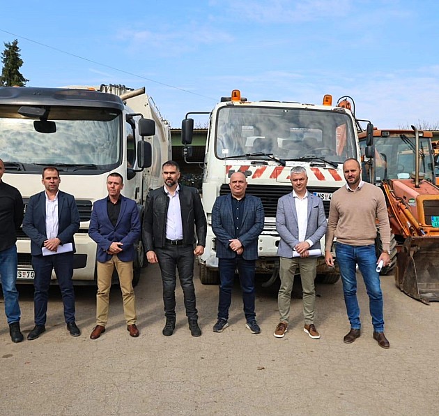 Novosadska vlast ustupila Kuli dva kamiona i građevinsku mašinu, deset dana pred izbore