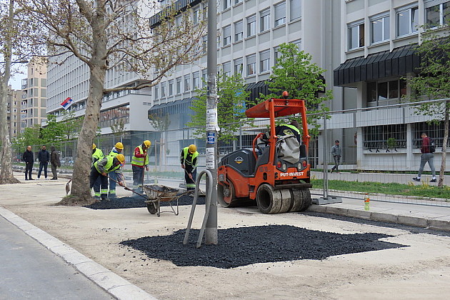 Rekonstrukcija parkirališta na Bulevaru oslobođenja