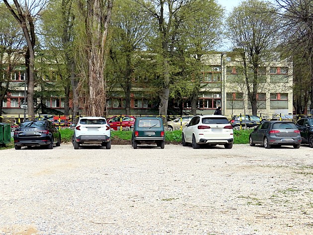 Kod policijske stanice u Radničkoj otvoren privremeni parking