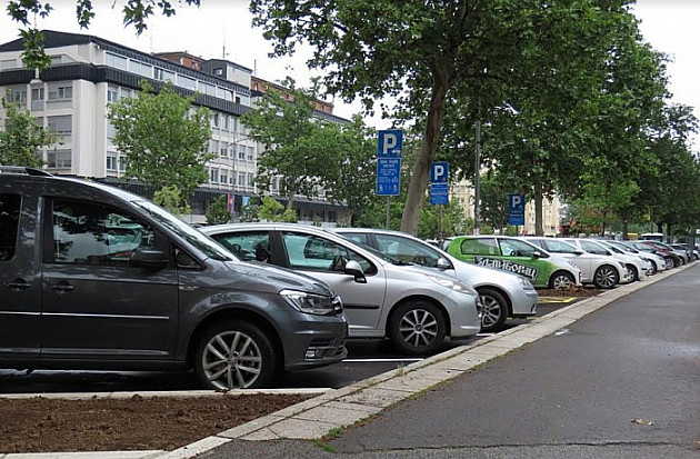Završena rekonstrukcija parkinga u delu Bulevara oslobođenja
