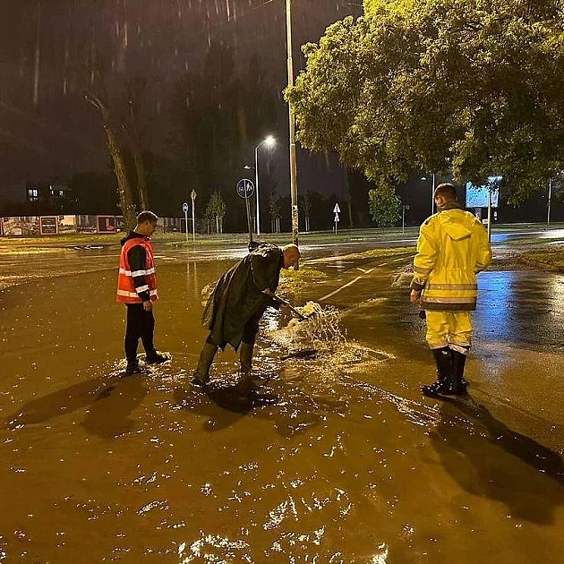 Nevreme napravilo kolaps u Novom Sadu, brojne ulice pod vodom, dežurne službe na terenu