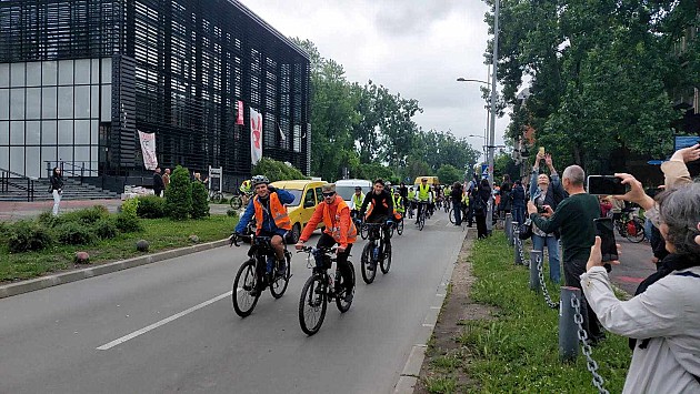 Novosadski studenti krenuli biciklima za Loznicu