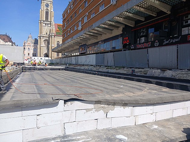 Ovih dana novi hidrotest krova podzemne garaže „Modena“