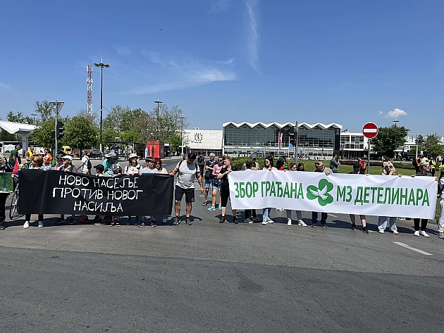 Obeleženo šest meseci tragedije kod Železničke stanice (FOTO)