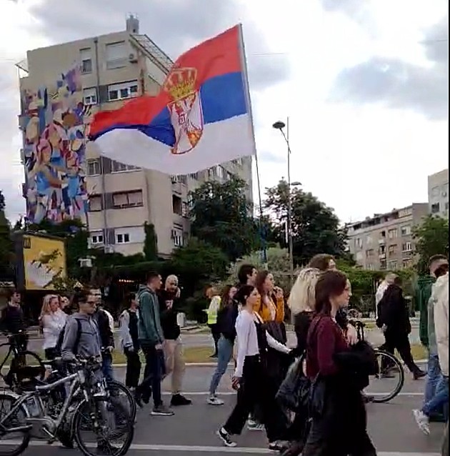 Zbog informacije da iz Beograda stiže veliki broj „ćacija“ studenti pozvali građane da ujutru dođu ispred suda