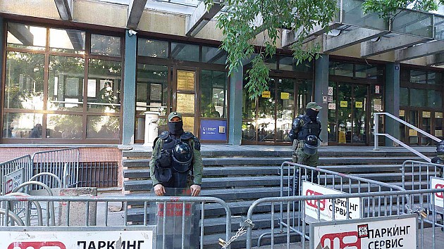 Počeo protest i blokada zgrade pravosudnih organa
