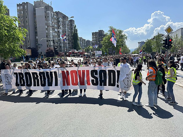 Obeleženo šest meseci tragedije kod Železničke stanice (FOTO)