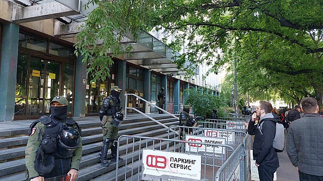 Počeo protest i blokada zgrade pravosudnih organa