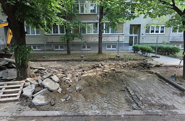 Počela rekonstrukcija parkinga u Ulici Save Kovačevića 