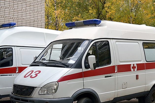 Muškarac i žena teško povređeni u padu sa motocikla u Petrovaradinu