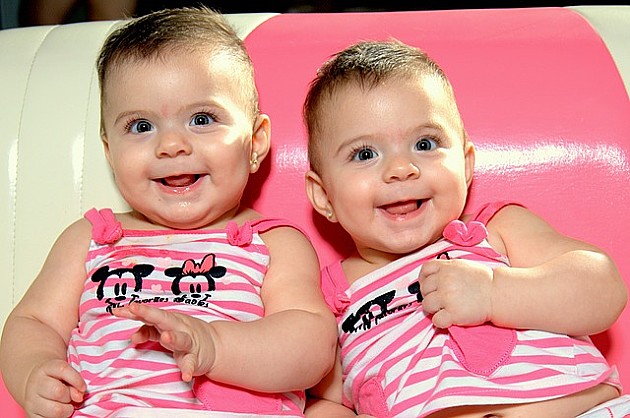 U Betaniji rođeno 30 beba - među njima tri para blizanaca