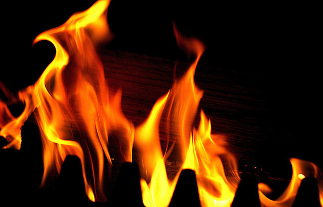 Požar u Rakovcu, povređen radnik