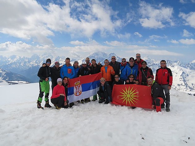 Profesori s PMF-a osvojili Elbrus