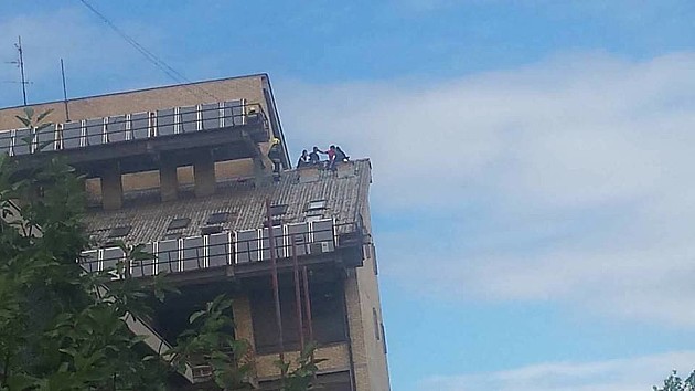 Žena pokušala da skoči sa zgrade staračkog doma