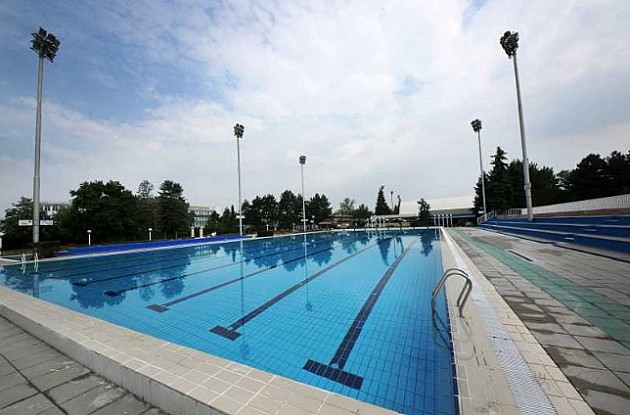Produžene mere u Novom Sadu, vaterpolisti i plivači mogu na otvorene bazene