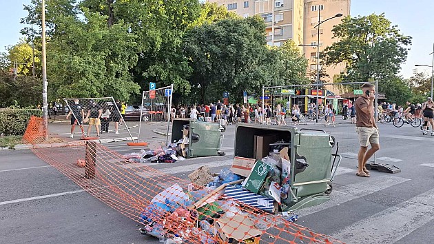 Blokirane brojne raskrsnice u Novom Sadu