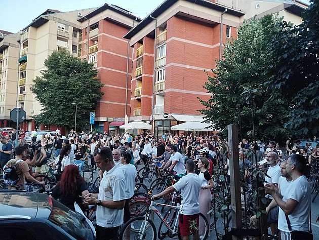 Večeras protest ispred Rektorata, biciklisti se okupljaju kod Futoške