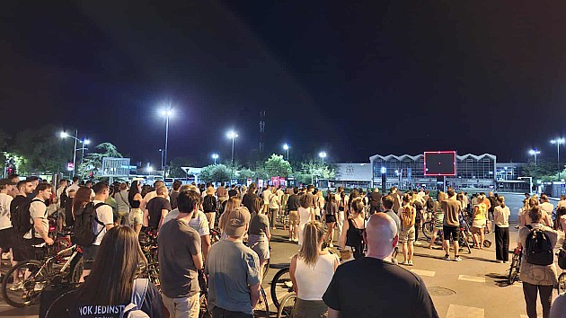 Blokirane brojne raskrsnice u Novom Sadu