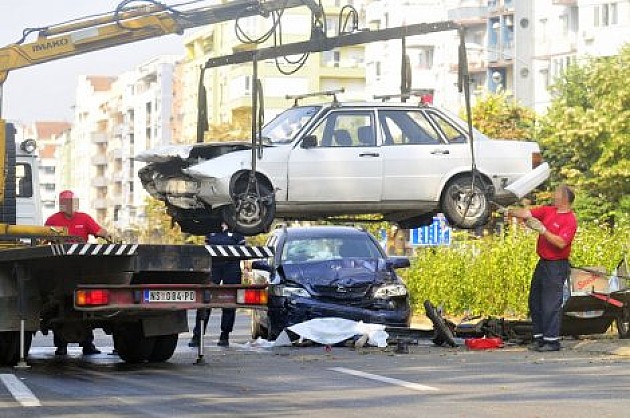 Tragedija na Limanu: Poginuo biciklista u sudaru dva automobila