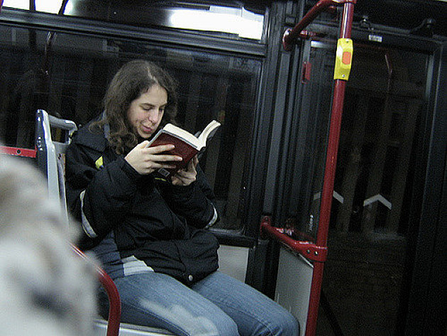 Knjige na poklon u gradskim autobusima