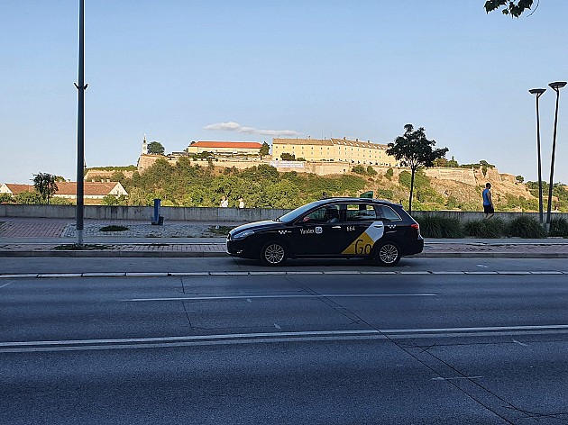 Yandex Go aplikacija za naručivanje taksija stigla u Novi Sad