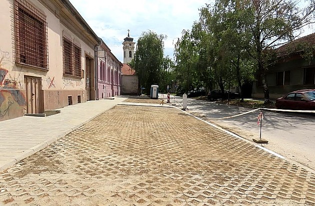 Završena obnova parkinga u Almaškoj i Temerinskoj ulici