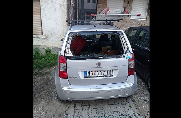 Lopovi razbili staklo na automobilu i ukrali alat vredan 1.500 evra
