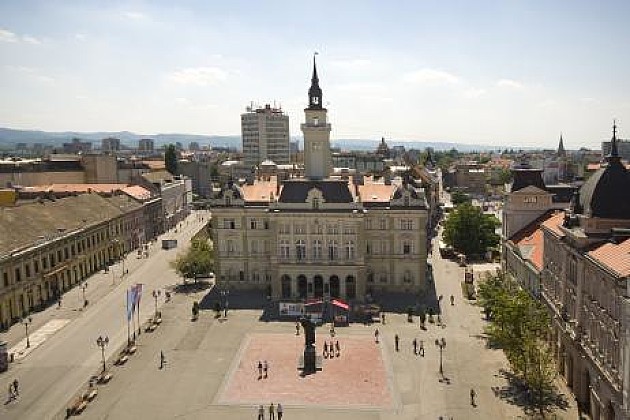 Sutra u podne testiranje sirena za uzbunjivanje 