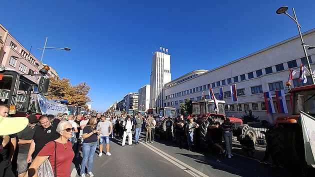Uhapšena četiri poljoprivrednika, osumnjičeni za nasilničko ponašanje