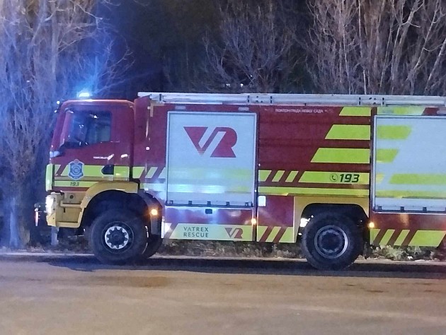 Požar na Detelinari, muškarac izvučen iz stana u plamenu