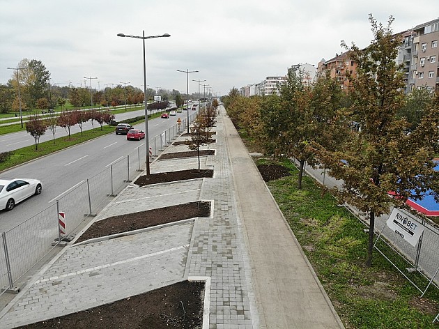Na Bulevaru Evrope izgrađeno 49 parking mesta, uskoro još 132