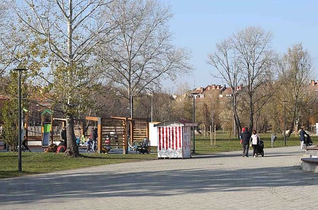 Novi park na Novom naselju dobija svoju punu formu, gradonačelnik najavio gradnju dva nova parka