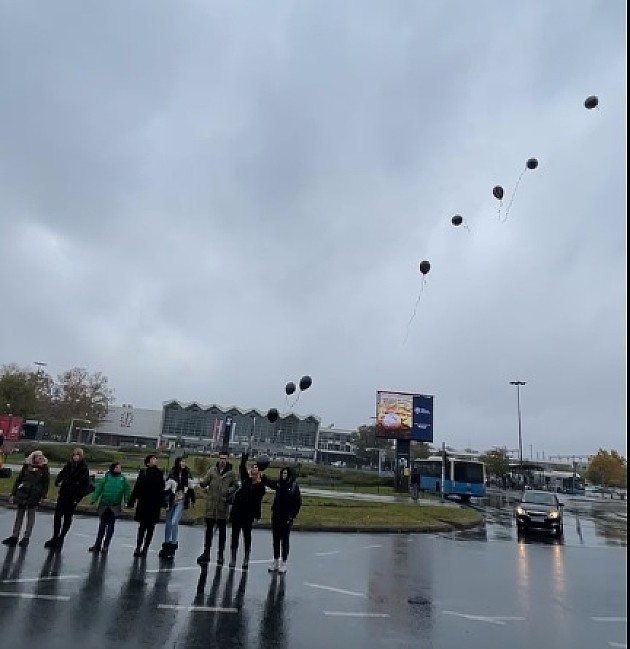 Novi Sad stajao 14 minuta