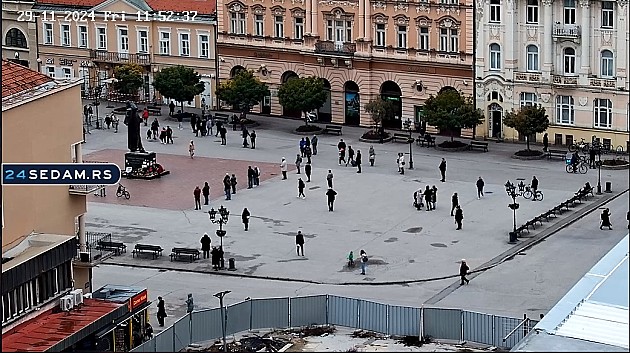 Novosađani i ovog petak zastali na 15 minuta za 15 poginulih