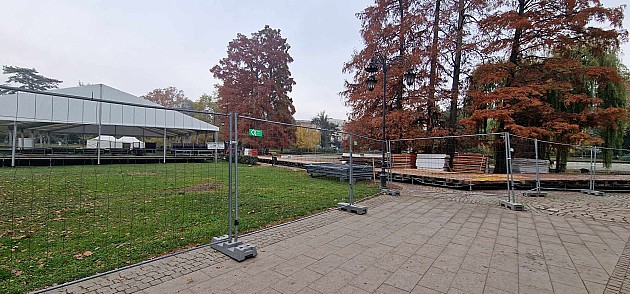 Počelo postavljanje „Ledene šume“ u Dunavskom parku